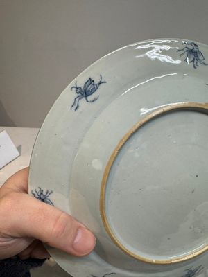 A Chinese Imari-style 'Parasol Ladies' plate after Cornelis Pronk, Qianlong — photo 14