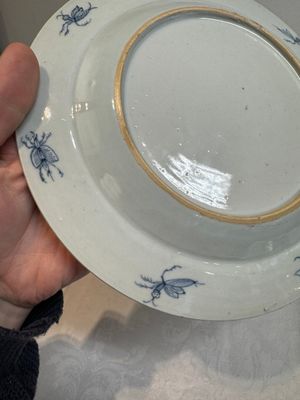 A Chinese Imari-style 'Parasol Ladies' plate after Cornelis Pronk, Qianlong — photo 17