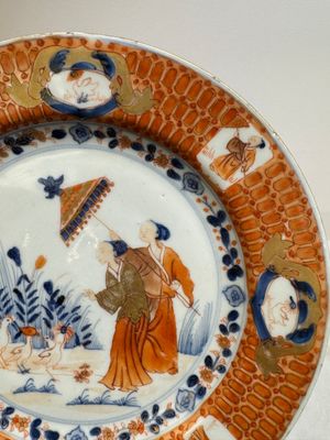 A Chinese Imari-style 'Parasol Ladies' plate after Cornelis Pronk, Qianlong — photo 6