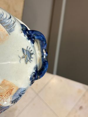 A Chinese Imari-style 'Parasol Ladies' tureen and stand after Cornelis Pronk, Qianlong, ca. 1740 — photo 26