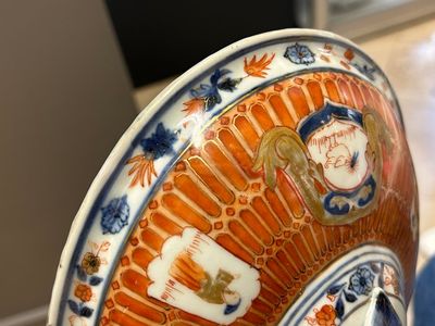 A Chinese Imari-style 'Parasol Ladies' tureen and stand after Cornelis Pronk, Qianlong, ca. 1740 — photo 38