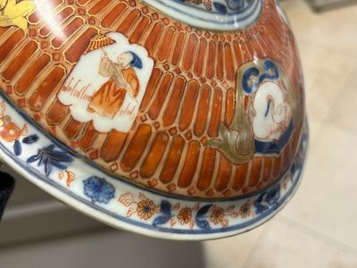 A Chinese Imari-style 'Parasol Ladies' tureen and stand after Cornelis Pronk, Qianlong, ca. 1740 — photo 41
