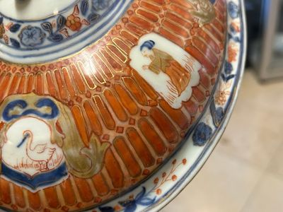 A Chinese Imari-style 'Parasol Ladies' tureen and stand after Cornelis Pronk, Qianlong, ca. 1740 — photo 42