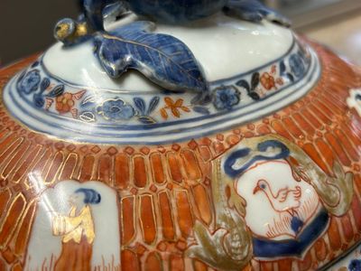 A Chinese Imari-style 'Parasol Ladies' tureen and stand after Cornelis Pronk, Qianlong, ca. 1740 — photo 45