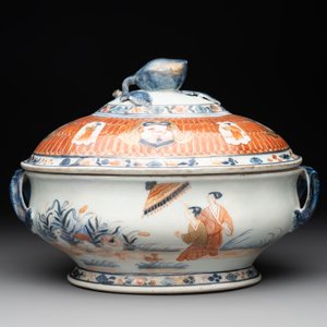 A Chinese Imari-style 'Parasol Ladies' tureen and stand after Cornelis Pronk, Qianlong, ca. 1740 — photo 4