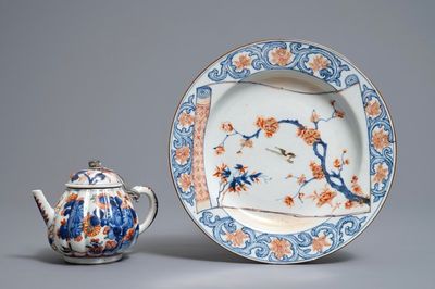A Chinese Imari style teapot and a plate with bird on parchment design, Kangxi/Yongzheng