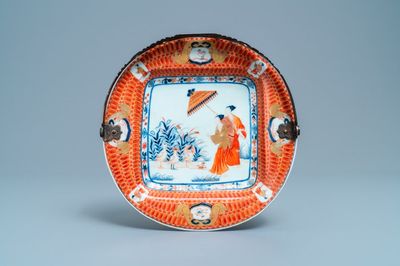 A Chinese Imari-style tray after Cornelis Pronk: 'Dames au parasol', Qianlong