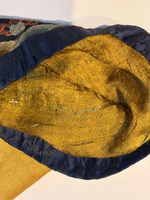 A Chinese imperial yellow-ground embroidered silk 'Nine Symbols' lady's 'Dragon' robe, 'Ji Fu' 吉服, 19th C. — foto 17