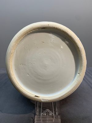 A Chinese incised celadon-glazed 'chilong' vase, Kangxi — photo 6