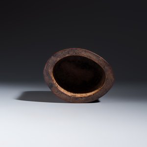 A Chinese inkstone with hongmu cover and stand, a boxwood carving, a bamboo brushpot and an incense tube — 照片 14