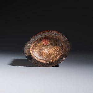 A Chinese inkstone with hongmu cover and stand, a boxwood carving, a bamboo brushpot and an incense tube — 照片 15