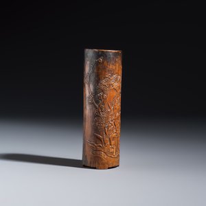 A Chinese inkstone with hongmu cover and stand, a boxwood carving, a bamboo brushpot and an incense tube — 照片 19