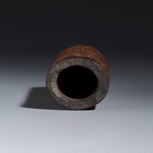 A Chinese inkstone with hongmu cover and stand, a boxwood carving, a bamboo brushpot and an incense tube — 照片 20