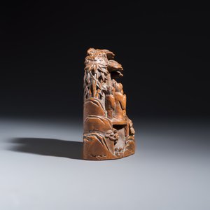 A Chinese inkstone with hongmu cover and stand, a boxwood carving, a bamboo brushpot and an incense tube — 照片 6