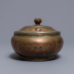 A Chinese inlaid brass box and cover, 19th C. — 照片 4