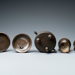 A Chinese inlaid bronze censer and a pair of vases for the Vietnamese market, 19th C. — photo 7
