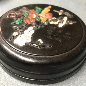 A Chinese inlaid wood seal paste box and cover with inscription, 18/19th C. — photo 12