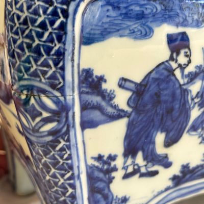A Chinese inscribed blue and white two-handled 'Immortals' censer — foto 13