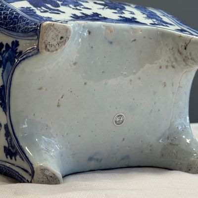 A Chinese inscribed blue and white two-handled 'Immortals' censer — foto 23