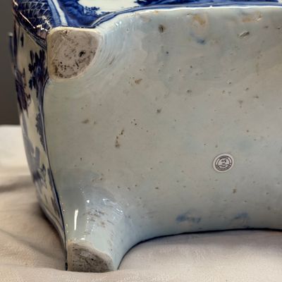 A Chinese inscribed blue and white two-handled 'Immortals' censer — foto 26