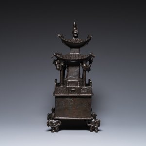 A Chinese inscribed bronze 'square pagoda' censer and cover, 17/18th C. — 照片 5