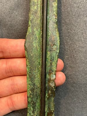 A Chinese inscribed bronze sword, Warring States Period or Han, ca. 3rd C. b.C. — photo 9