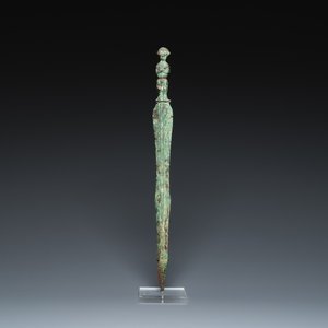 A Chinese inscribed bronze sword, Warring States Period or Han, ca. 3rd C. b.C. — photo 1