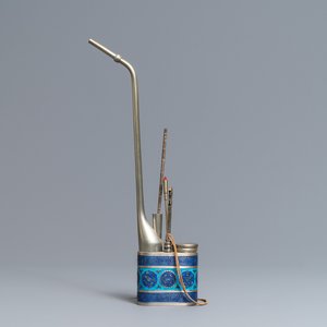 A Chinese inscribed paktong metal and enamel water pipe, 19th C. — photo 2