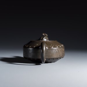 A Chinese inscribed Yixing stoneware teapot with a buffalo finial — photo 3