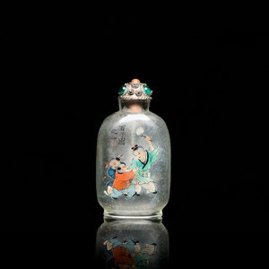 A Chinese inside-painted glass 'playing boys' snuff bottle, signed Ma Shaoxian 馬紹先, dated 1904 — photo 1