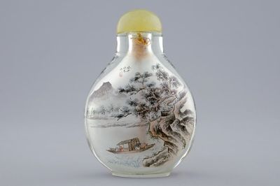 A Chinese inside-painted glass snuff bottle, 20th C.