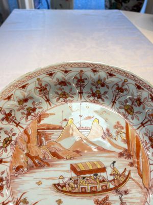 A Chinese iron-red and gilt-decorated 'Ode to the Red Cliff' dish, Kangxi — photo 5