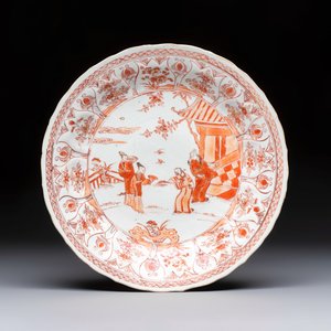 A Chinese iron-red and gilt-decorated 'Xi Xiang Ji' plate, Kangxi — foto 1