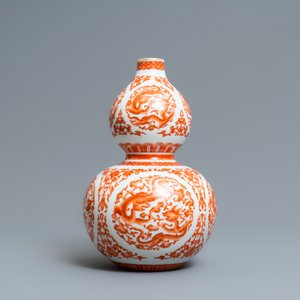 A Chinese iron-red and gilt double gourd 'dragon' vase, Qianlong mark, Republic — photo 4