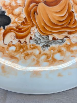 A Chinese iron-red and grisaille-decorated dish — foto 8