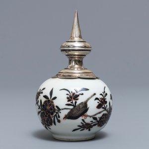 A Chinese iron red and overglaze black silver-mounted vase, 19th C. — photo 2