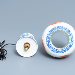 A Chinese iron red and overglaze blue eggshell porcelain 'dragon' lantern, Republic — 照片 9