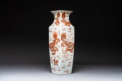 A Chinese iron-red and white 'Buddhist lion' square vase, Chenghua mark, 19/20th C.