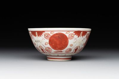 A Chinese iron-red, blue and white 'kinrande' bowl for the Japanese market, Ming