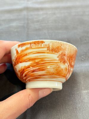 A Chinese iron-red-decorated 'Deer Hunting' cup and saucer, Qianlong — photo 12