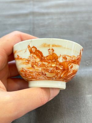 A Chinese iron-red-decorated 'Deer Hunting' cup and saucer, Qianlong — photo 10
