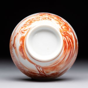 A Chinese iron-red-decorated 'Deer Hunting' cup and saucer, Qianlong — photo 9