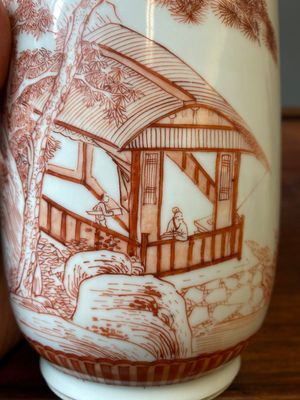A Chinese iron-red rouleau vase, signed Xi Yi 西逸 , Kangxi — photo 8