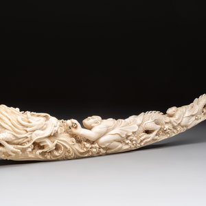 A Chinese ivory carving depicting a Luohan and a dragon, 'Da Ming 大明' mark, 19/20th C. — foto 9