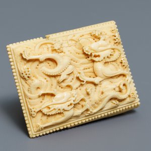 A Chinese ivory 'dragon' belt buckle, Wanli — 照片 2