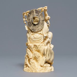 A Chinese ivory group of a sage with a tiger, 19/20th C. — 照片 3