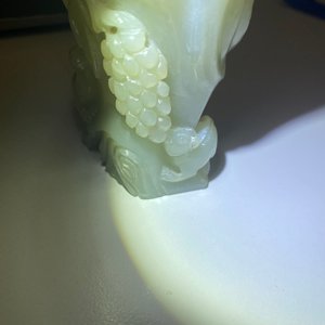 A Chinese jade brush pot and a figure of Guanyin, Qing — photo 24