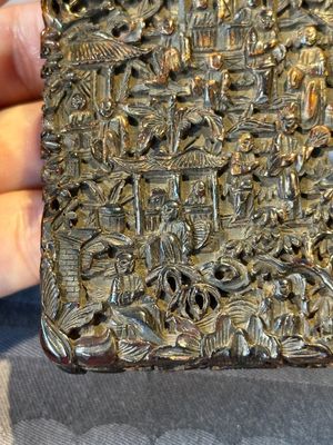 A Chinese jade carving, a tortoiseshell card holder and an iron-red snuff bottle, 19th C. — photo 19