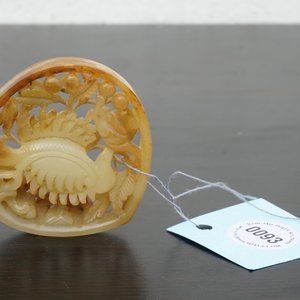 A Chinese jade carving with a phoenix, 19th C. — photo 4