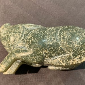 A Chinese jade deer rhyton cup and a spinach green jade pig, Han or later — 照片 21